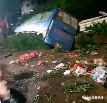 湛江最新爆料撞车,惊心动魄的撞车现场！